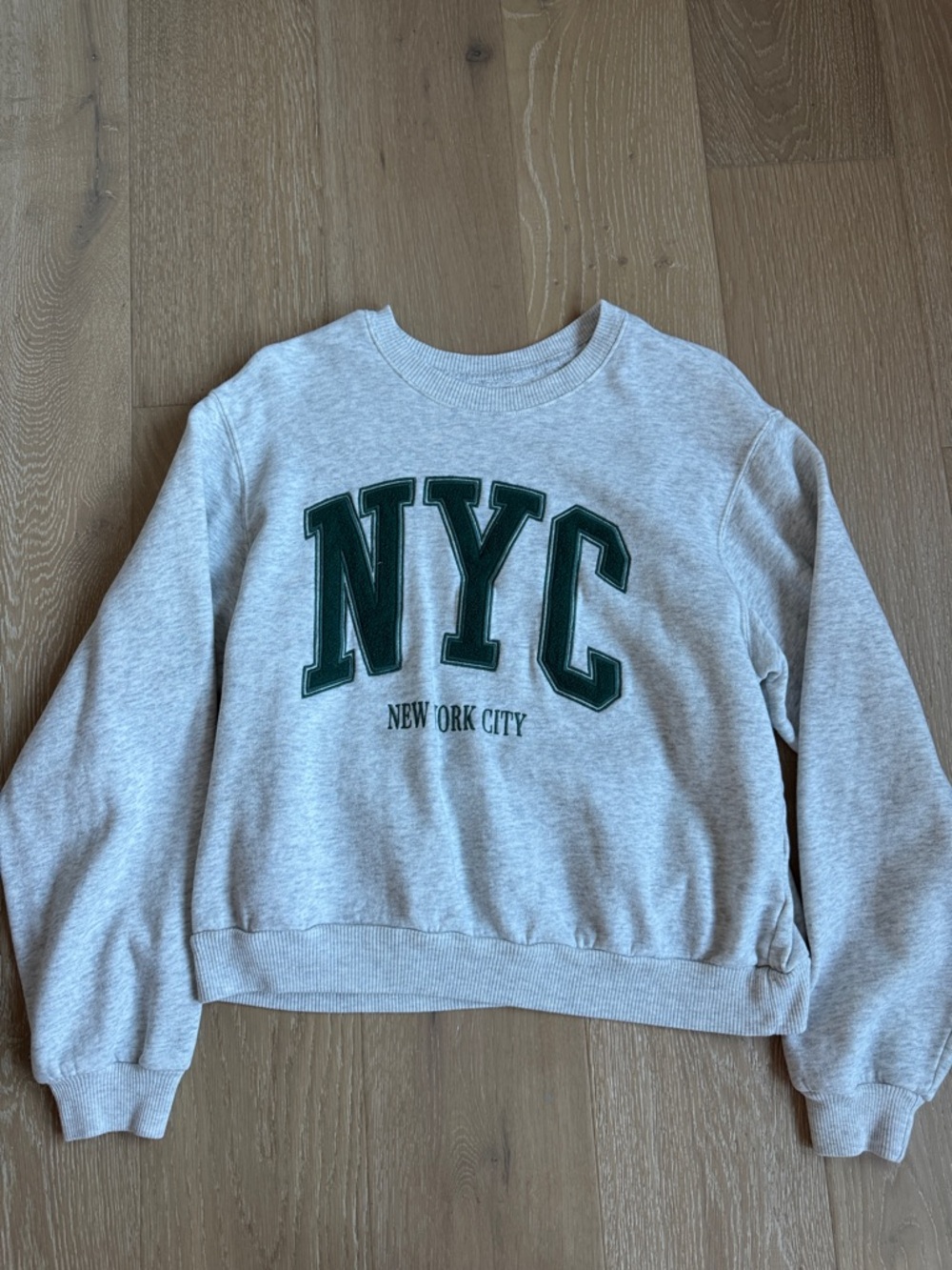 Hollister Light Gray Crewneck with Dark Green NYC Graphic